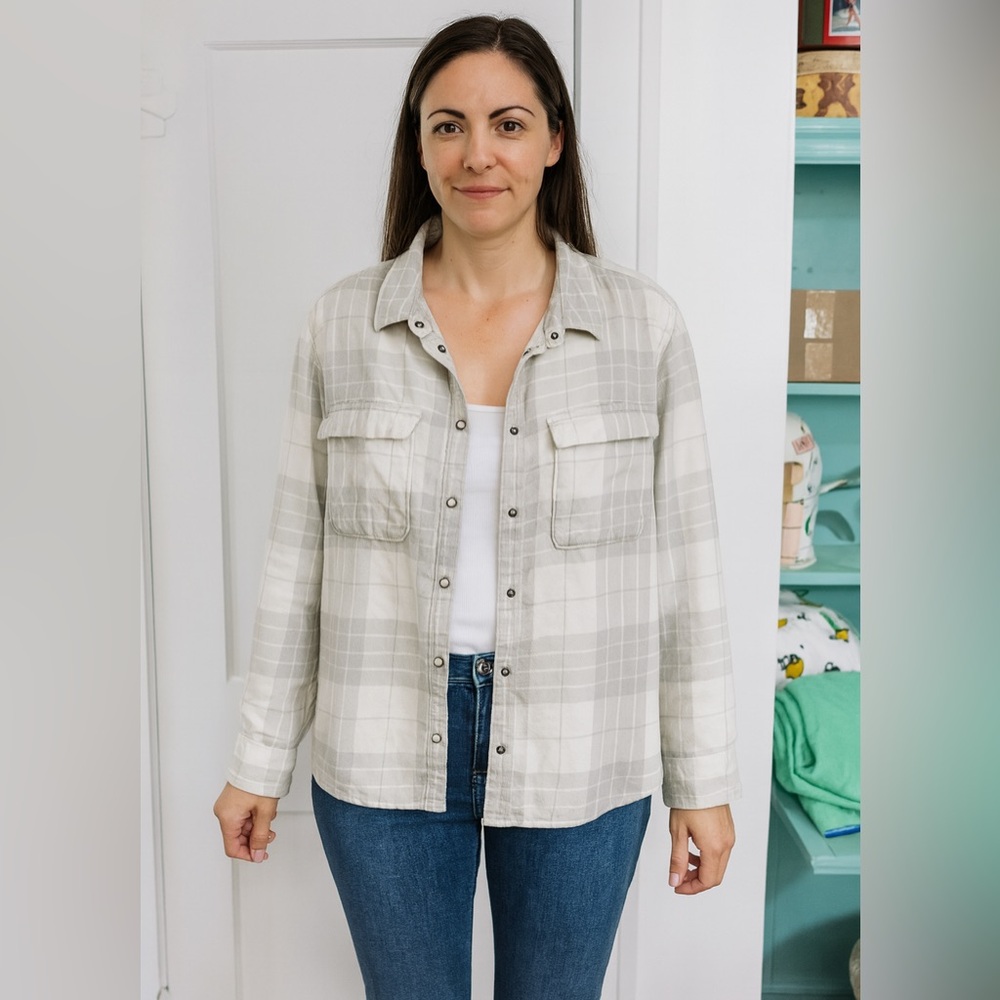 American Eagle Gray Plaid Button Down Flannel Shi… - image 1